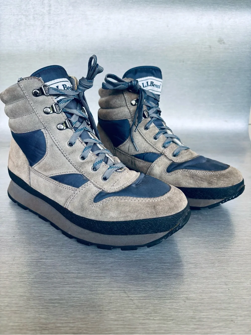 LL Bean 1990’s Thinsulate Men’s Size 10 Gray and Navy Suede Hiking Boots